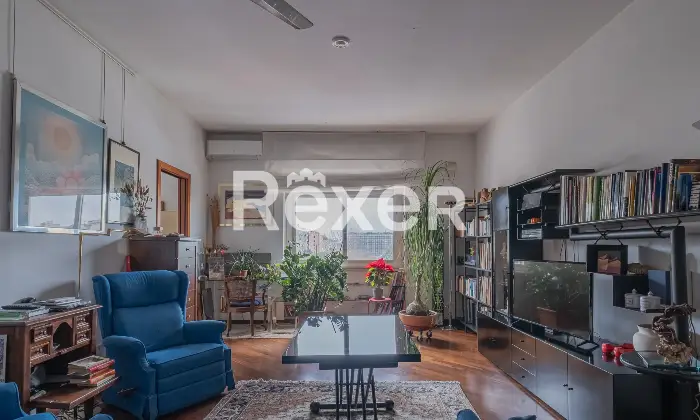 Rexer-Roma-NUDA-PROPRIETA-Appartamento-al-sesto-e-ultimo-piano-Soggiorno