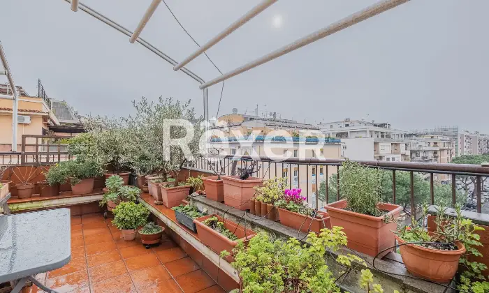 Rexer-Roma-NUDA-PROPRIETA-Appartamento-al-sesto-e-ultimo-piano-Terrazzo