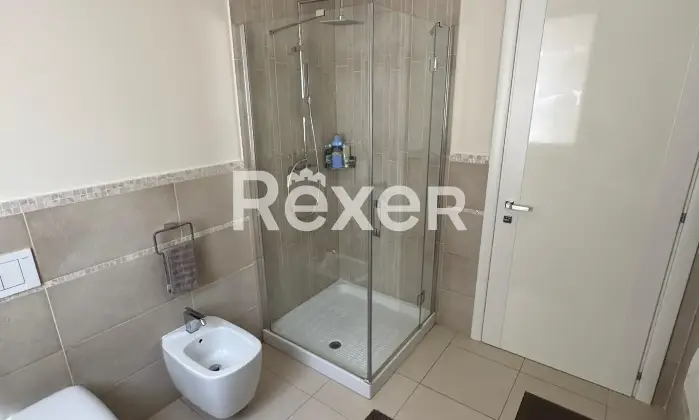 Rexer-Cagli-Villetta-a-schiera-con-ampi-spazi-esterni-e-vista-panoramica-Bagno-di-servizio