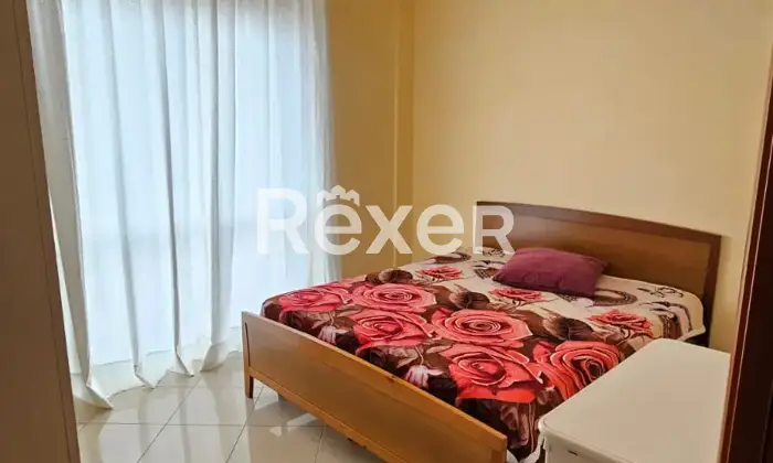 Rexer-Foggia-Quadrilocale-luminoso-via-Padre-Antonio-Da-Olivadi-Macchia-Gialla-Camera-da-letto