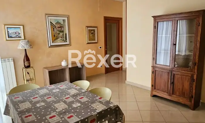 Rexer-Foggia-Quadrilocale-luminoso-via-Padre-Antonio-Da-Olivadi-Macchia-Gialla-Soggiorno