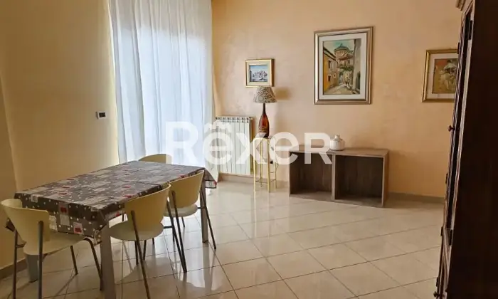 Rexer-Foggia-Quadrilocale-luminoso-via-Padre-Antonio-Da-Olivadi-Macchia-Gialla-Soggiorno