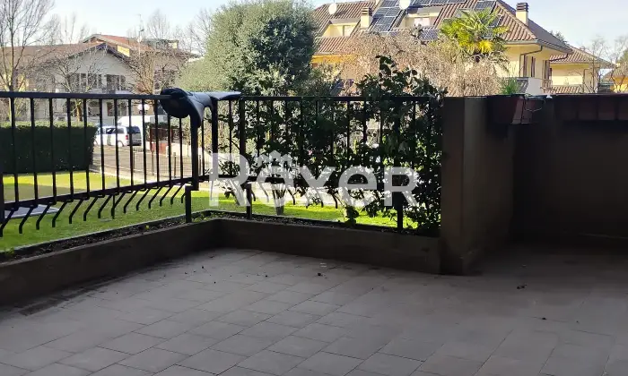 Rexer-Lissone-Bilocale-di-mq-oltre-terrazzo-al-primo-piano-Altro