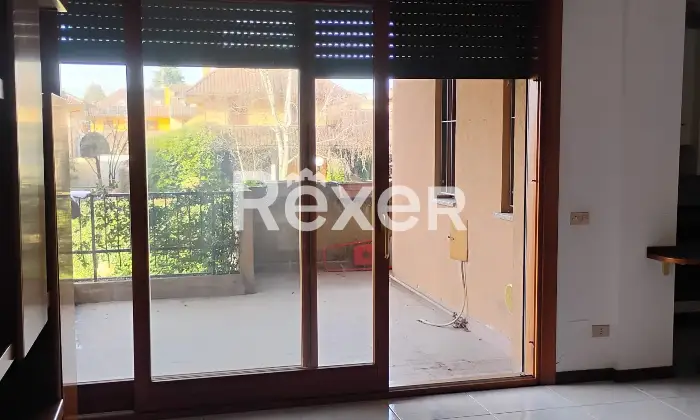 Rexer-Lissone-Bilocale-di-mq-oltre-terrazzo-al-primo-piano-Altro