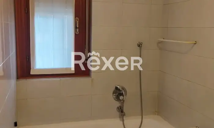 Rexer-Lissone-Bilocale-di-mq-oltre-terrazzo-al-primo-piano-Altro