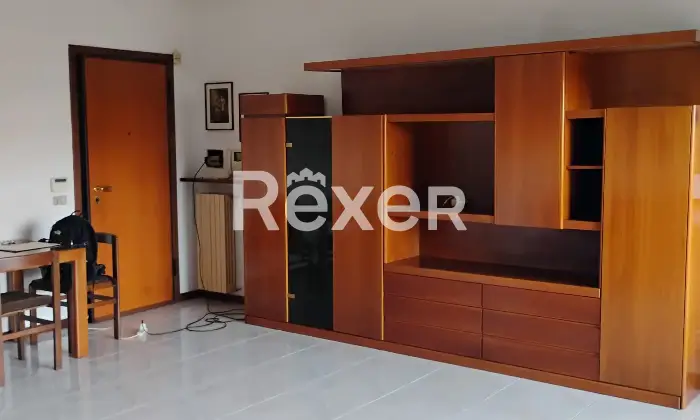 Rexer-Lissone-Bilocale-di-mq-oltre-terrazzo-al-primo-piano-Altro