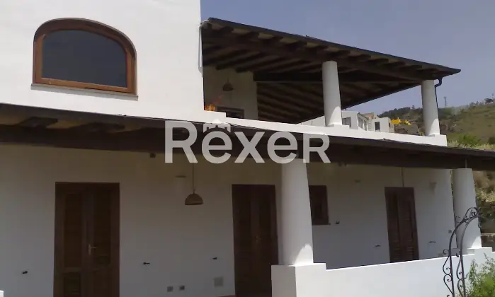 Rexer-Lipari-Villa-bifamiliare-in-via-Varisana-di-Sopra-a-Pianoconte-Lipari-Altro