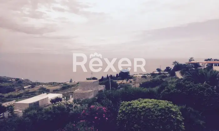 Rexer-Lipari-Villa-bifamiliare-in-via-Varisana-di-Sopra-a-Pianoconte-Lipari-Altro