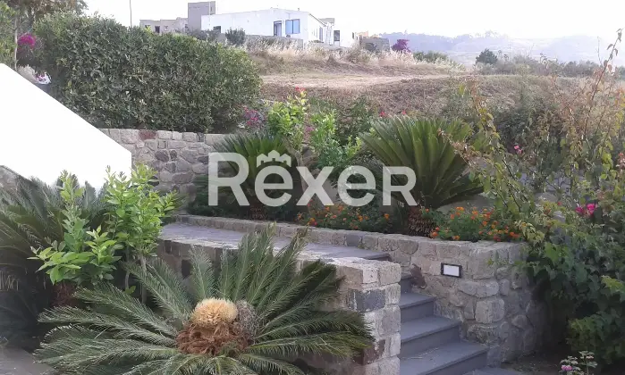 Rexer-Lipari-Villa-bifamiliare-in-via-Varisana-di-Sopra-a-Pianoconte-Lipari-Altro