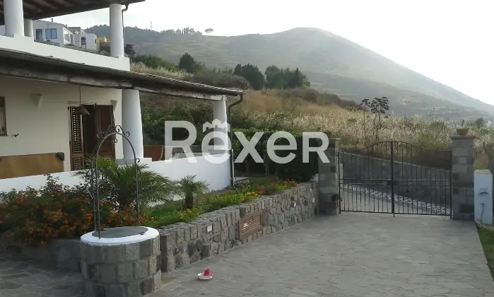 Rexer-Lipari-Casa-singola-in-vendita-in-via-Varisana-di-Sopra-a-Pianoconte-Lipari-Altro