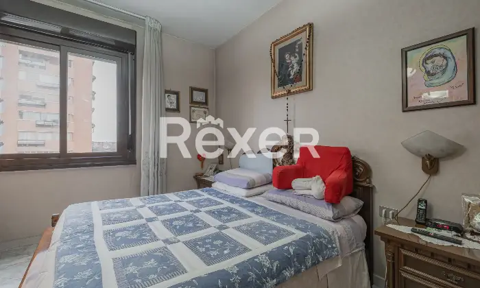 Rexer-Roma-Grazioso-Trilocale-con-terrazzo-panoramico-Camera-da-letto-matrimoniale
