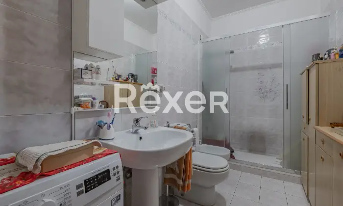 Rexer-Roma-Grazioso-Trilocale-con-terrazzo-panoramico-Bagno