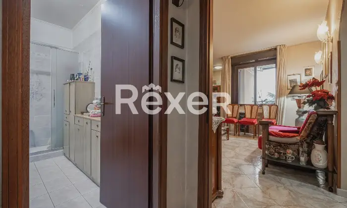 Rexer-Roma-Grazioso-Trilocale-con-terrazzo-panoramico-Corridoio