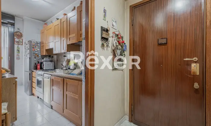 Rexer-Roma-Grazioso-Trilocale-con-terrazzo-panoramico-Cucina