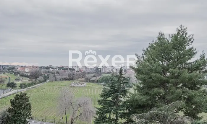 Rexer-Roma-Grazioso-Trilocale-con-terrazzo-panoramico-Vista