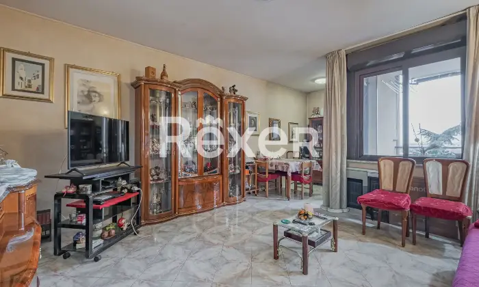 Rexer-Roma-Grazioso-Trilocale-con-terrazzo-panoramico-Soggiorno