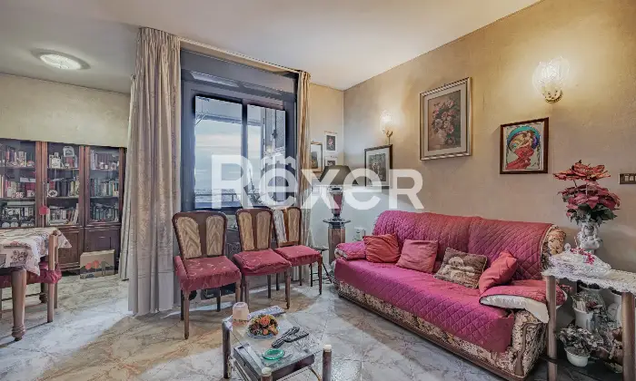 Rexer-Roma-Grazioso-Trilocale-con-terrazzo-panoramico-Soggiorno