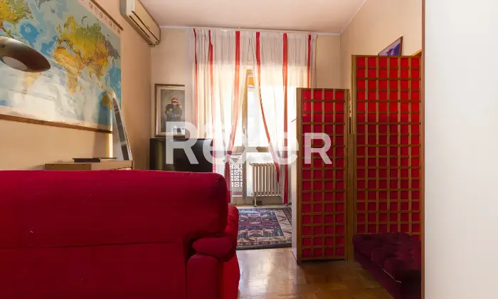 Rexer-Torino-Pentalocale-con-due-box-auto-Altro