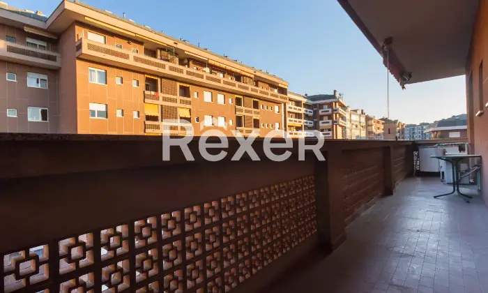 Rexer-Torino-Pentalocale-con-due-box-auto-Altro