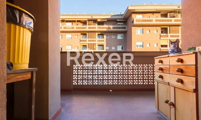 Rexer-Torino-Pentalocale-con-due-box-auto-Altro