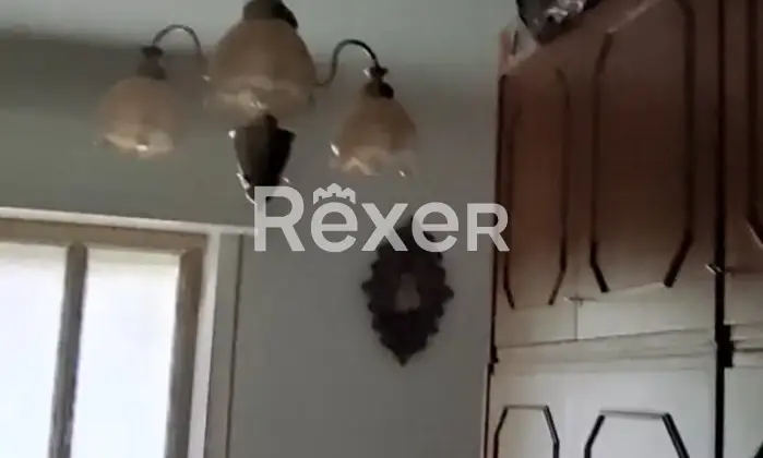 Rexer-Villa-Santa-Maria-Ampio-appartamento-con-doppio-ingresso-balconi-e-posto-auto-in-piccolo-stabile-Altro