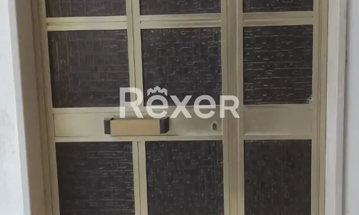 Rexer-Villa-Santa-Maria-Ampio-appartamento-con-doppio-ingresso-balconi-e-posto-auto-in-piccolo-stabile-Altro