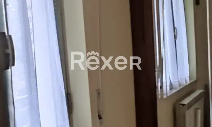 Rexer-Villa-Santa-Maria-Ampio-appartamento-con-doppio-ingresso-balconi-e-posto-auto-in-piccolo-stabile-Altro