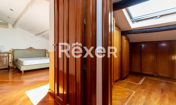 Rexer-Cosenza-Prestigioso-appartamento-con-finiture-di-pregio-in-pieno-centro-a-Cosenza-Altro