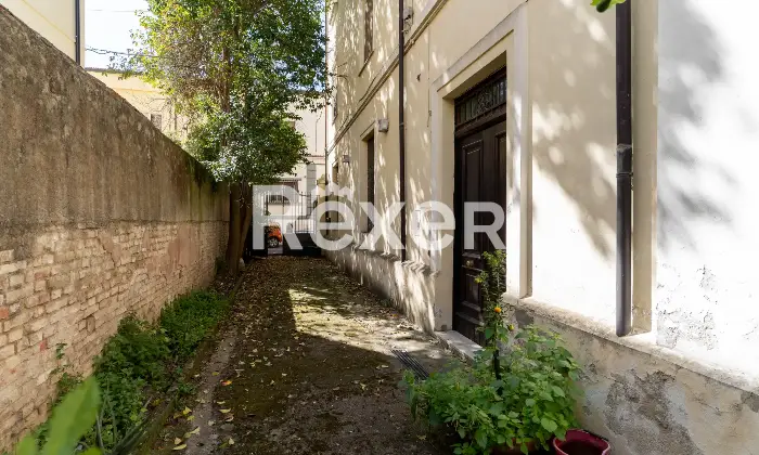 Rexer-Cosenza-Prestigioso-appartamento-con-finiture-di-pregio-in-pieno-centro-a-Cosenza-Altro