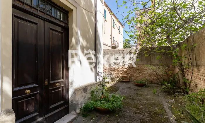 Rexer-Cosenza-Prestigioso-appartamento-con-finiture-di-pregio-in-pieno-centro-a-Cosenza-Altro