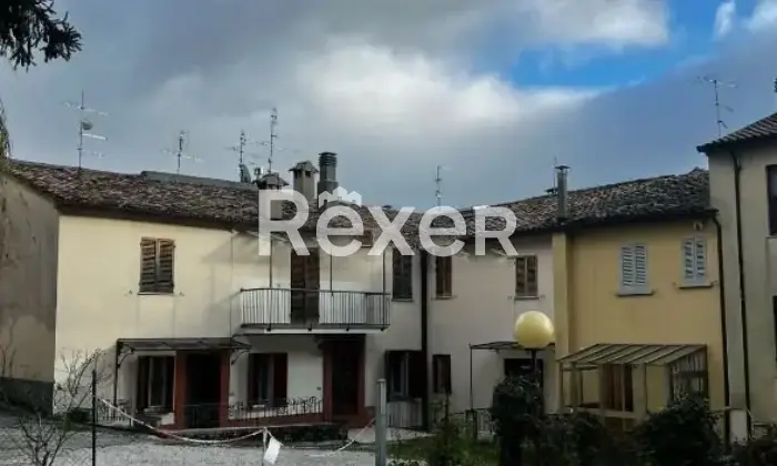 Rexer-Carpegna-Trilocale-in-vendita-Altro