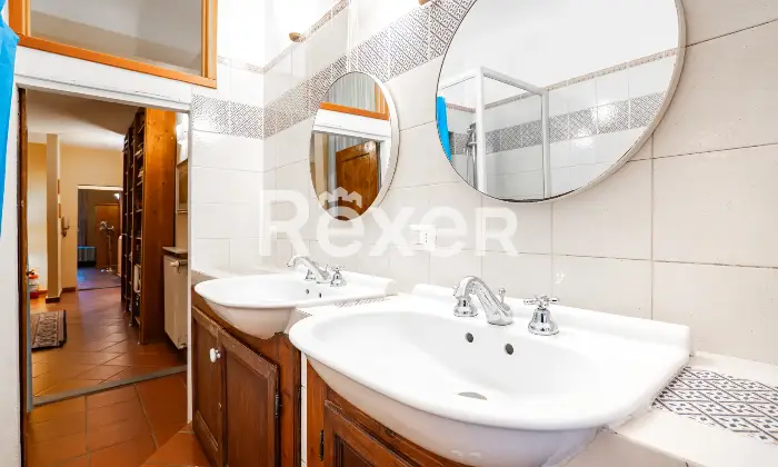 Rexer-Firenze-Firenze-centro-storicoSanto-Ambrogio-ultimo-piano-Altro