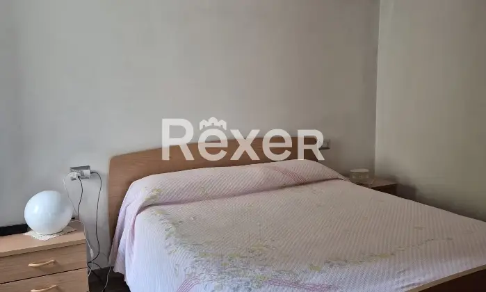 Rexer-Schiavi-di-Abruzzo-Casa-nel-cuore-del-centro-storico-di-Schiavi-di-Abruzzo-Camera-da-letto-matrimoniale