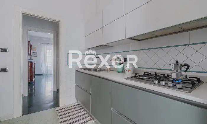 Rexer-Roma-Appio-ClaudioQuadrilocale-con-posto-auto-e-cantina-Altro