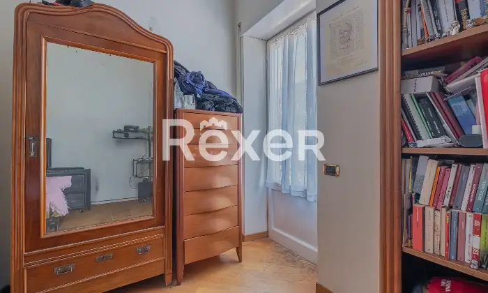 Rexer-Roma-Appio-ClaudioQuadrilocale-con-posto-auto-e-cantina-Altro