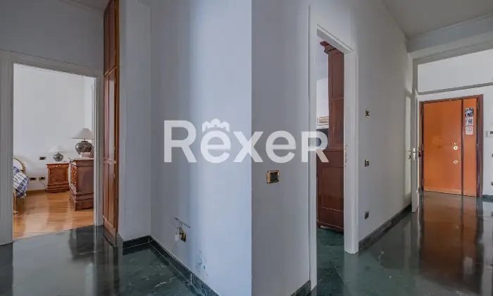 Rexer-Roma-Appio-ClaudioQuadrilocale-con-posto-auto-e-cantina-Altro