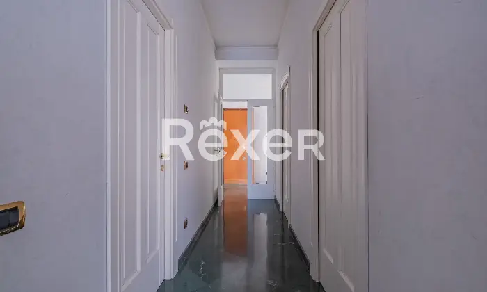 Rexer-Roma-Appio-ClaudioQuadrilocale-con-posto-auto-e-cantina-Altro