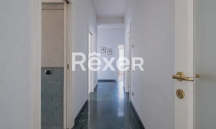Rexer-Roma-Appio-ClaudioQuadrilocale-con-posto-auto-e-cantina-Altro