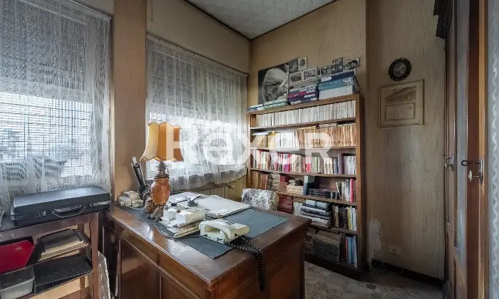 Rexer-Milano-Quattro-locali-con-cantina-e-posto-auto-Altro