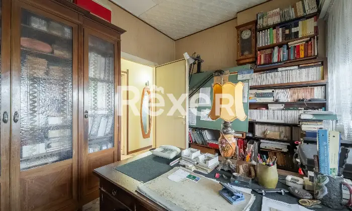 Rexer-Milano-Quattro-locali-con-cantina-e-posto-auto-Altro