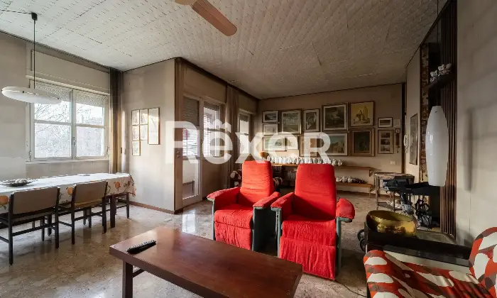 Rexer-Milano-Quattro-locali-con-cantina-e-posto-auto-Altro