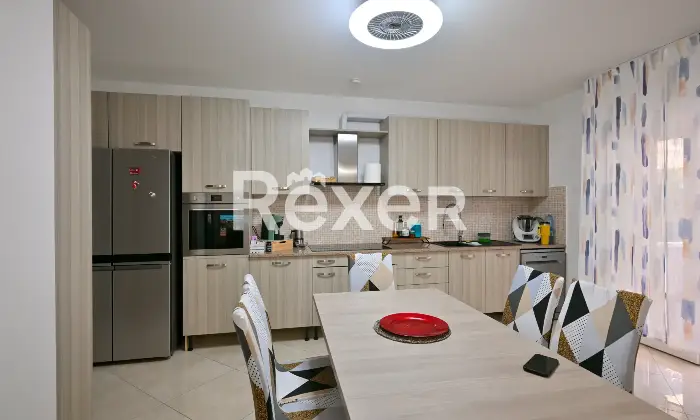 Rexer-Falerna-Marina-Villa-a-schiera-di-recente-costruzione-con-piscina-giardino-e-finiture-moderne-Altro