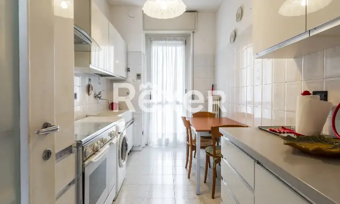 Rexer-Cinisello-Balsamo-Appartamento-con-cantina-Possibilit-di-box-auto-Altro