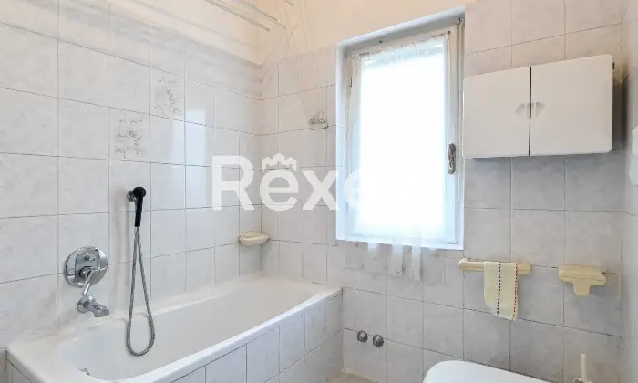 Rexer-Dalmine-Villa-singola-su-due-livelli-con-giardino-di-propriet-Altro