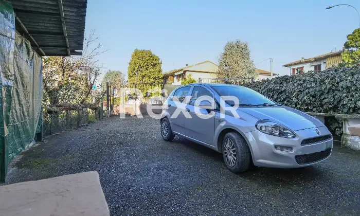 Rexer-Dalmine-Villa-singola-su-due-livelli-con-giardino-di-propriet-Altro