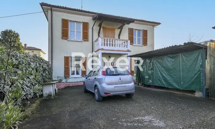 Rexer-Dalmine-Villa-singola-su-due-livelli-con-giardino-di-propriet-Altro