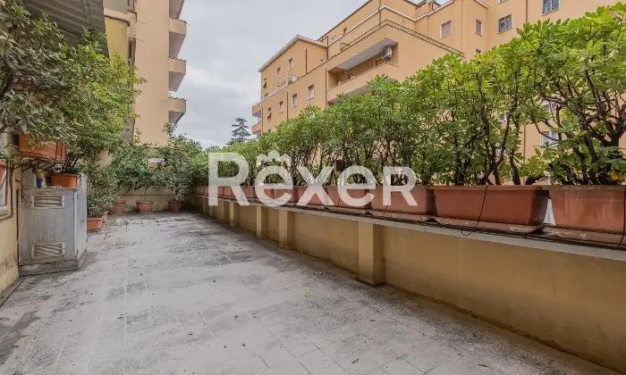 Rexer-Roma-Ampia-metratura-con-terrazzo-panoramico-Altro