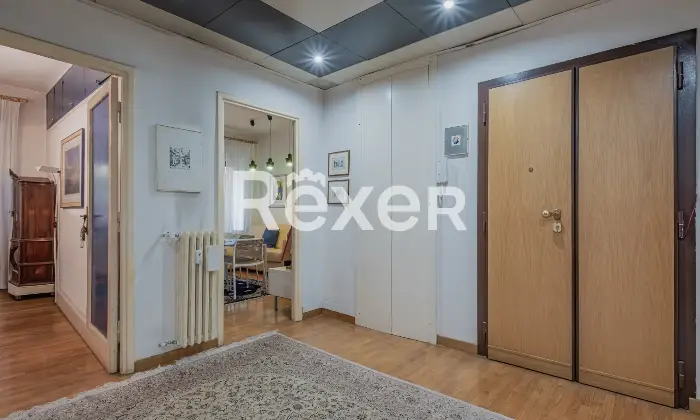 Rexer-Roma-Ampia-metratura-con-terrazzo-panoramico-Altro