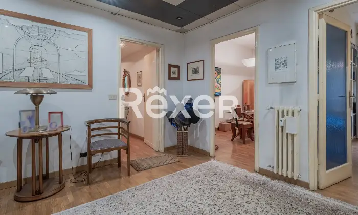 Rexer-Roma-Ampia-metratura-con-terrazzo-panoramico-Altro