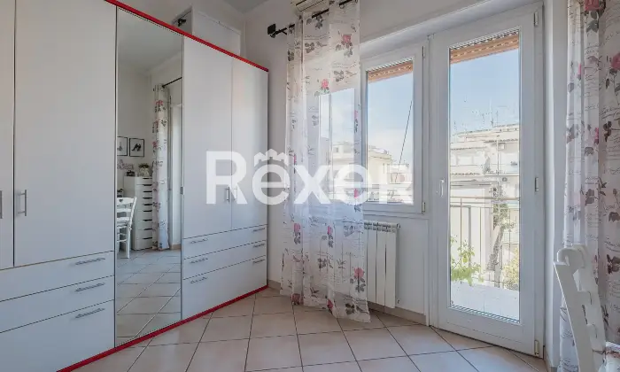 Rexer-Roma-Centocelle-Via-dei-Noci-luminoso-terzo-piano-ristrutturato-Altro